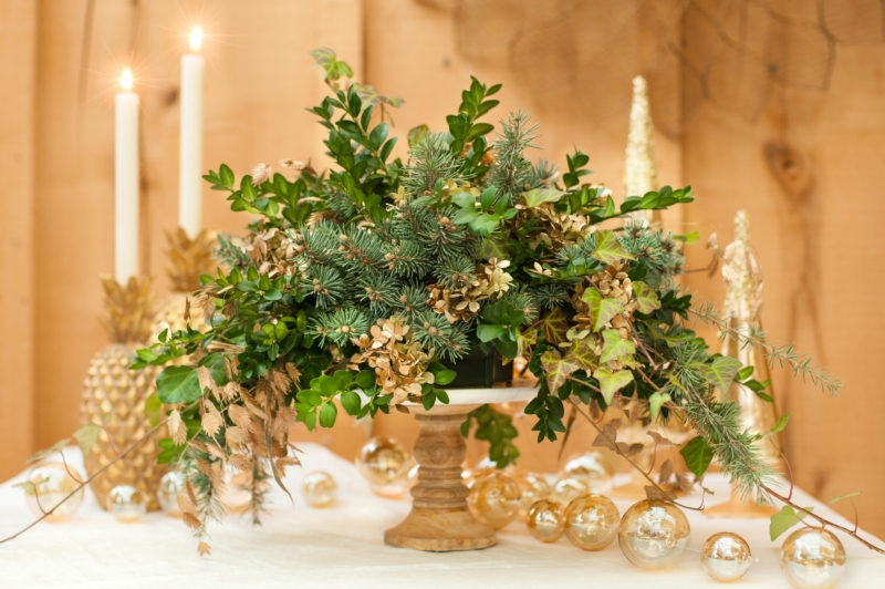 Fresh Greens, Holiday Centerpiece, Gold and White, Decor